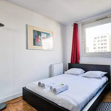 Apartment Dominos - La Defense Family 10p